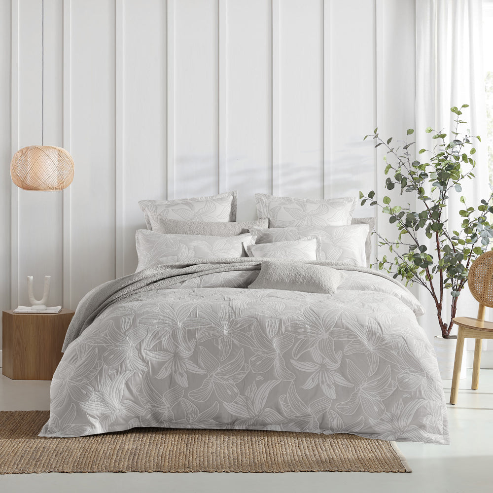Grace Dove Queen - Size Bed Quilt Cover Set with Stylish Design