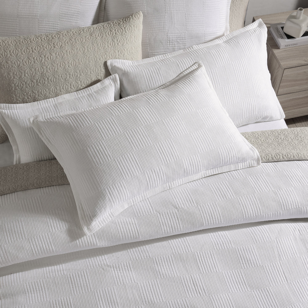 High - Quality Queen - Sized Caspian White Quilt Cover Set for Bedrooms