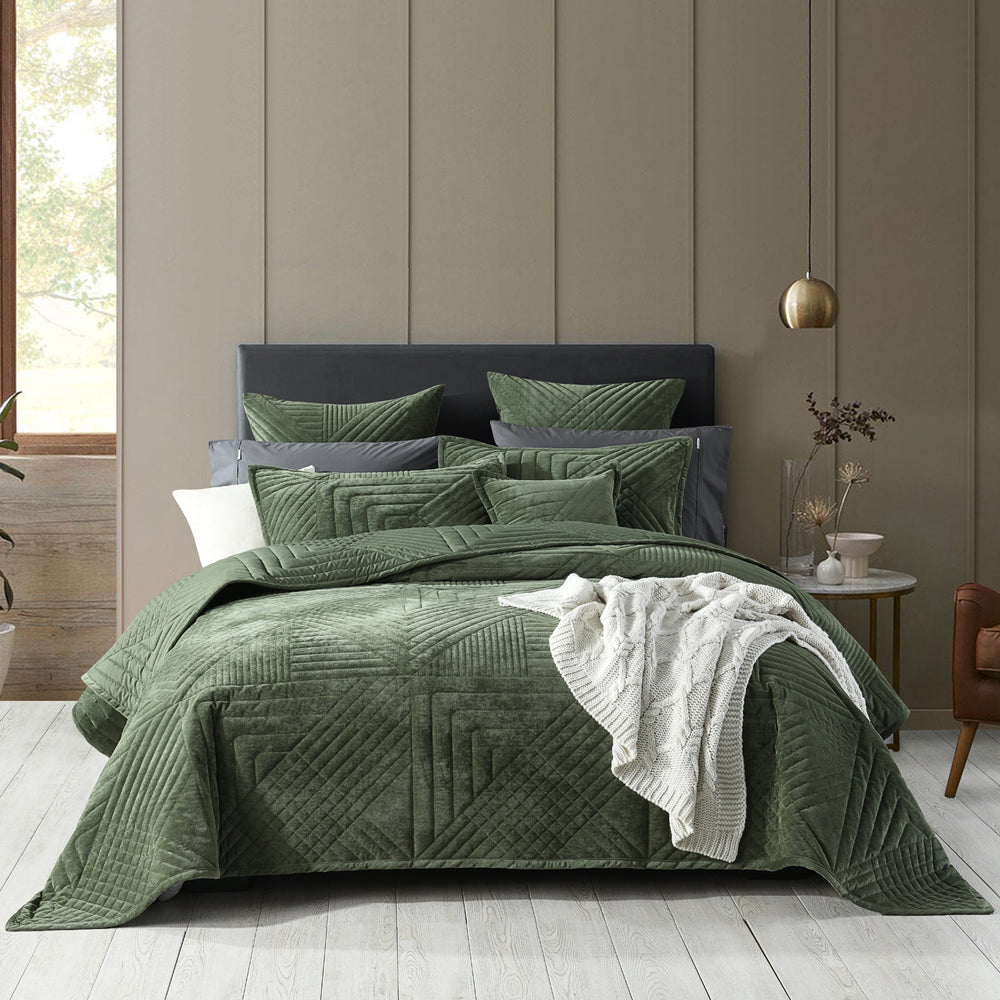Soft Samatra Olive Bed Coverlet Set for Queen/King Size Beds