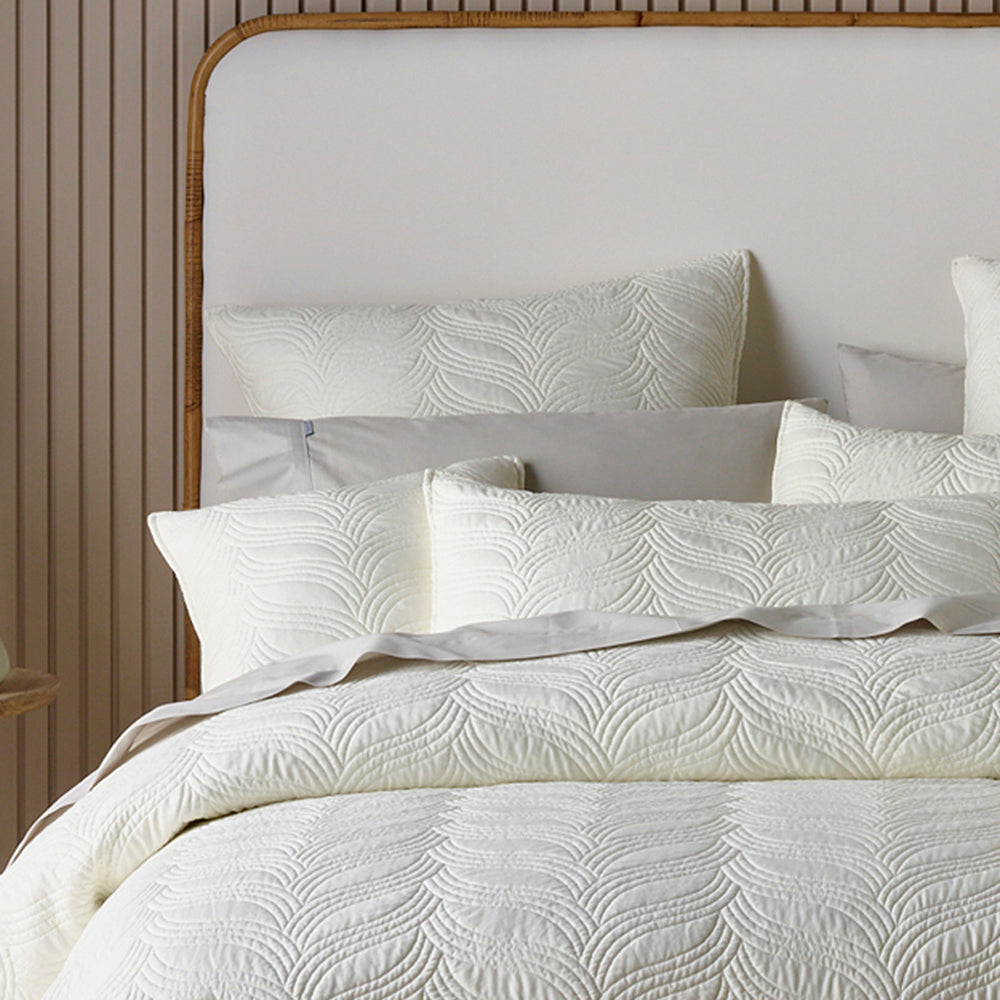 Bianca Kamala Cream Bedspread Set for Double Bed | Soft and Elegant Bedroom Decor