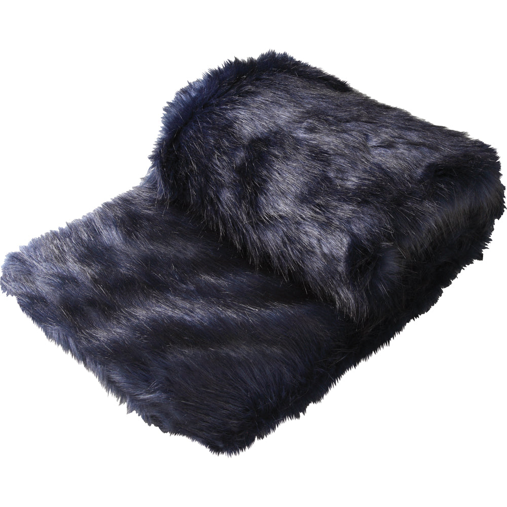 Logan and Mason's Presley Ink Soft Throw for Cosy Ambiance