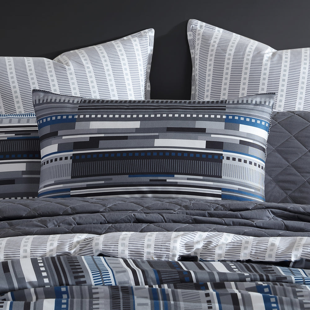 King-Size Urban Charcoal Stripe Quilt Cover Set for Bedrooms