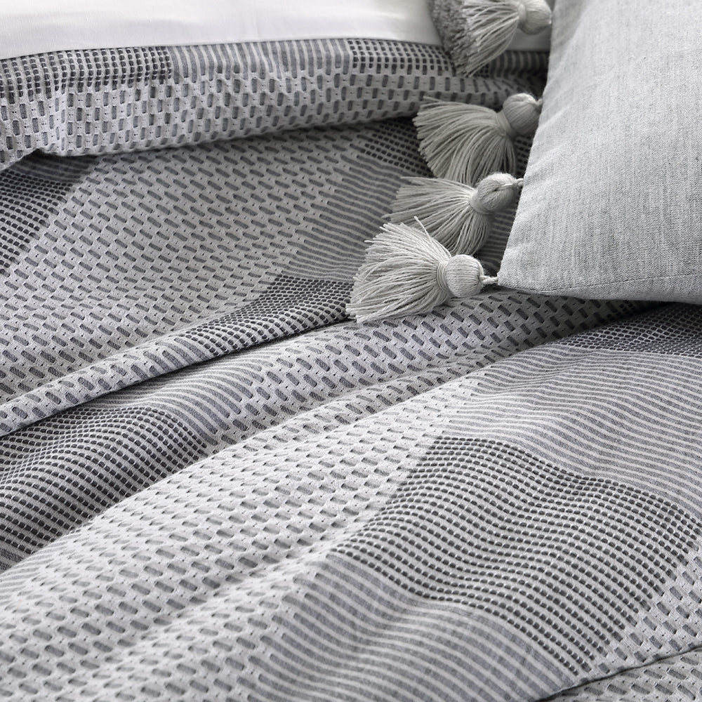 Queen Size Subi Grey Luxury Quilt Cover Set for Bed
