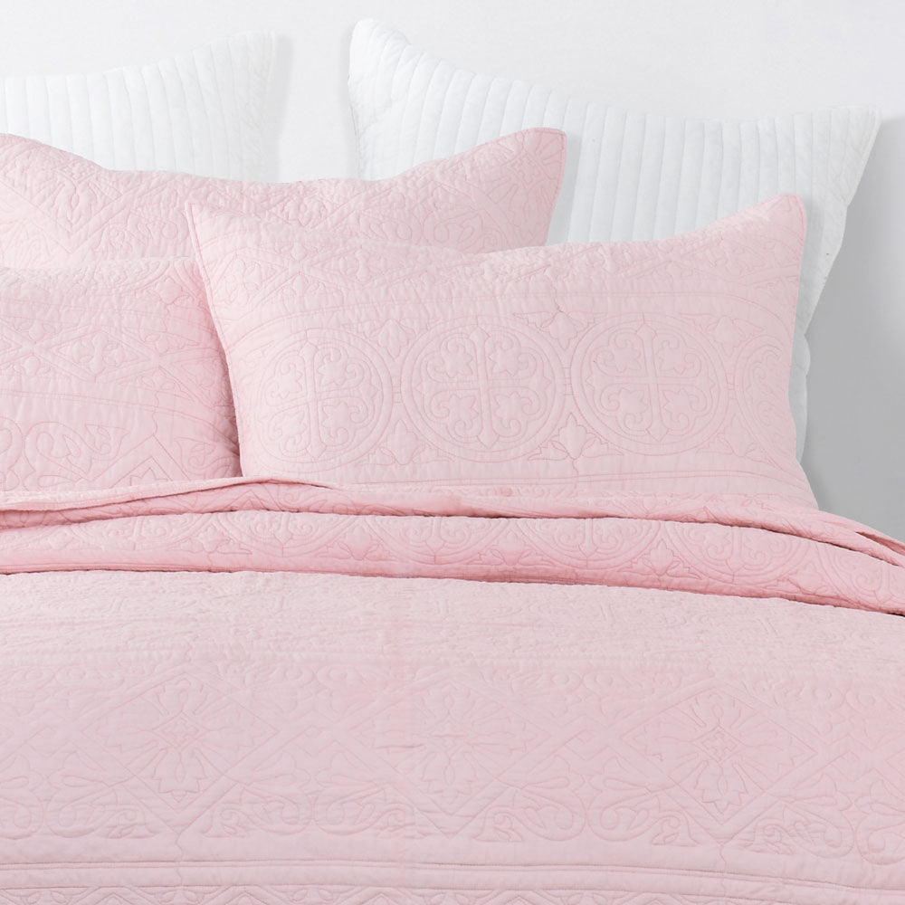 Luxurious Rose Quartz Bed Coverlet Set for King-Size Beds