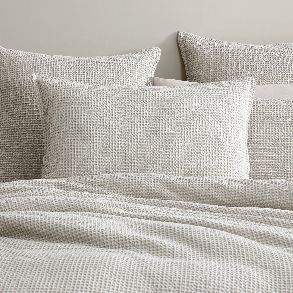 King - Sized Urban Stone Bed Quilt Cover Set for a Cozy Bedroom