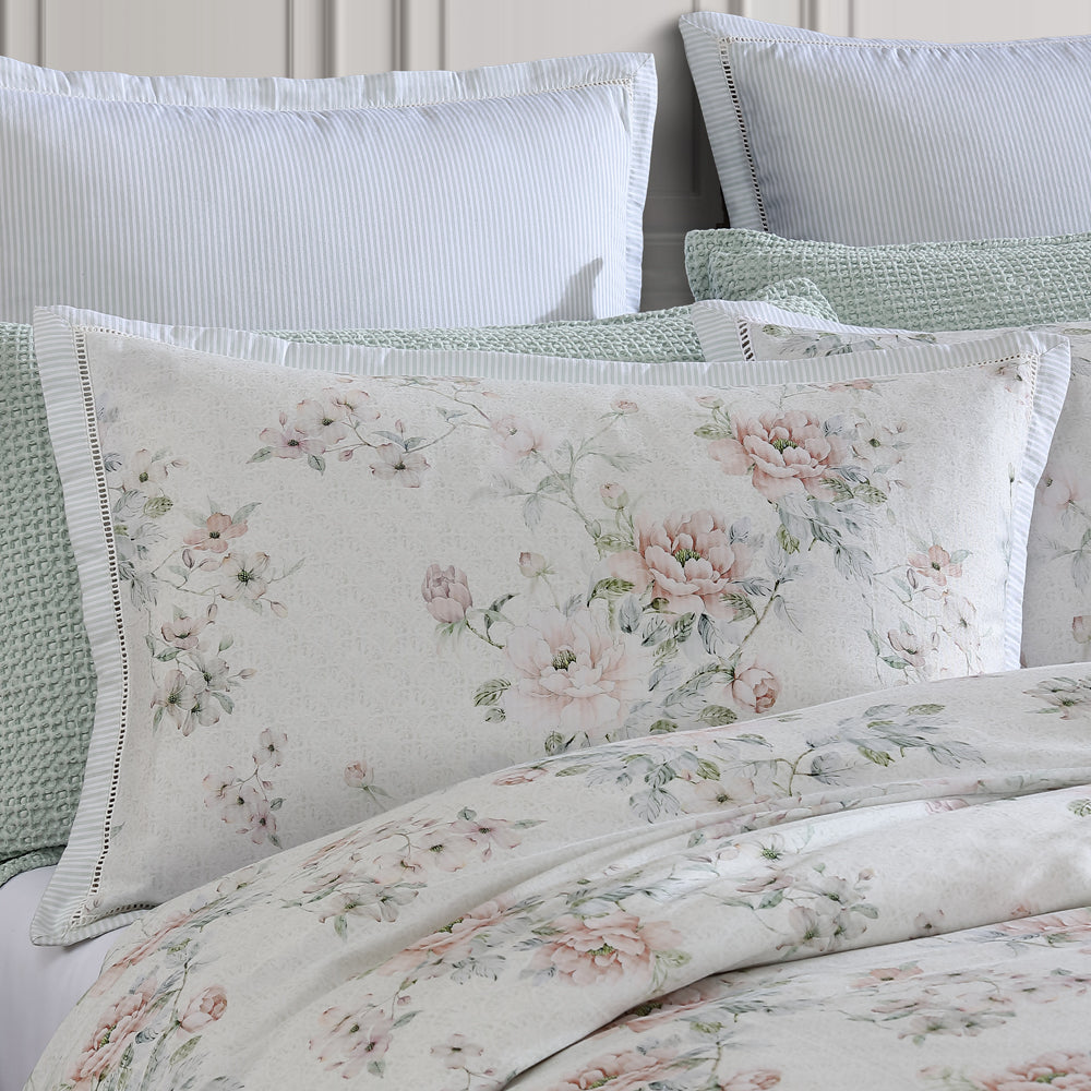 Liyana Frost Queen - Sized Bed Quilt Cover Set with Elegant Floral Design