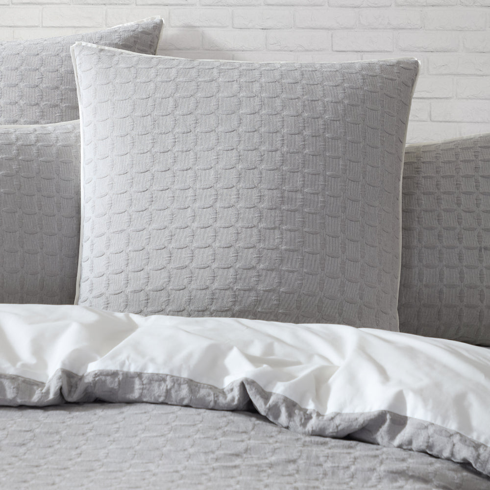 European Style Flo Fog Pillowcase with Exquisite Design for Home Decor
