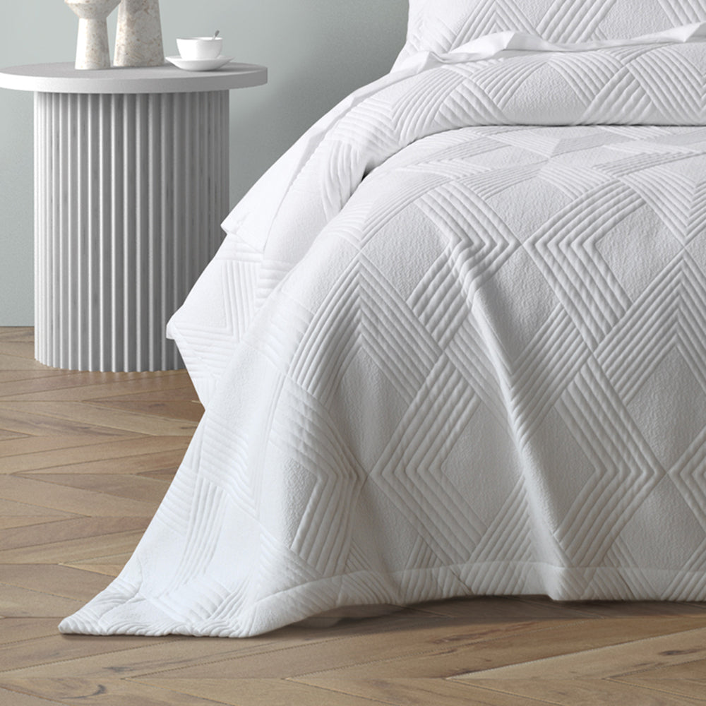 Bianca Cassiano Super King Size White Bed Coverlet Set - A Timeless Bedroom Essential