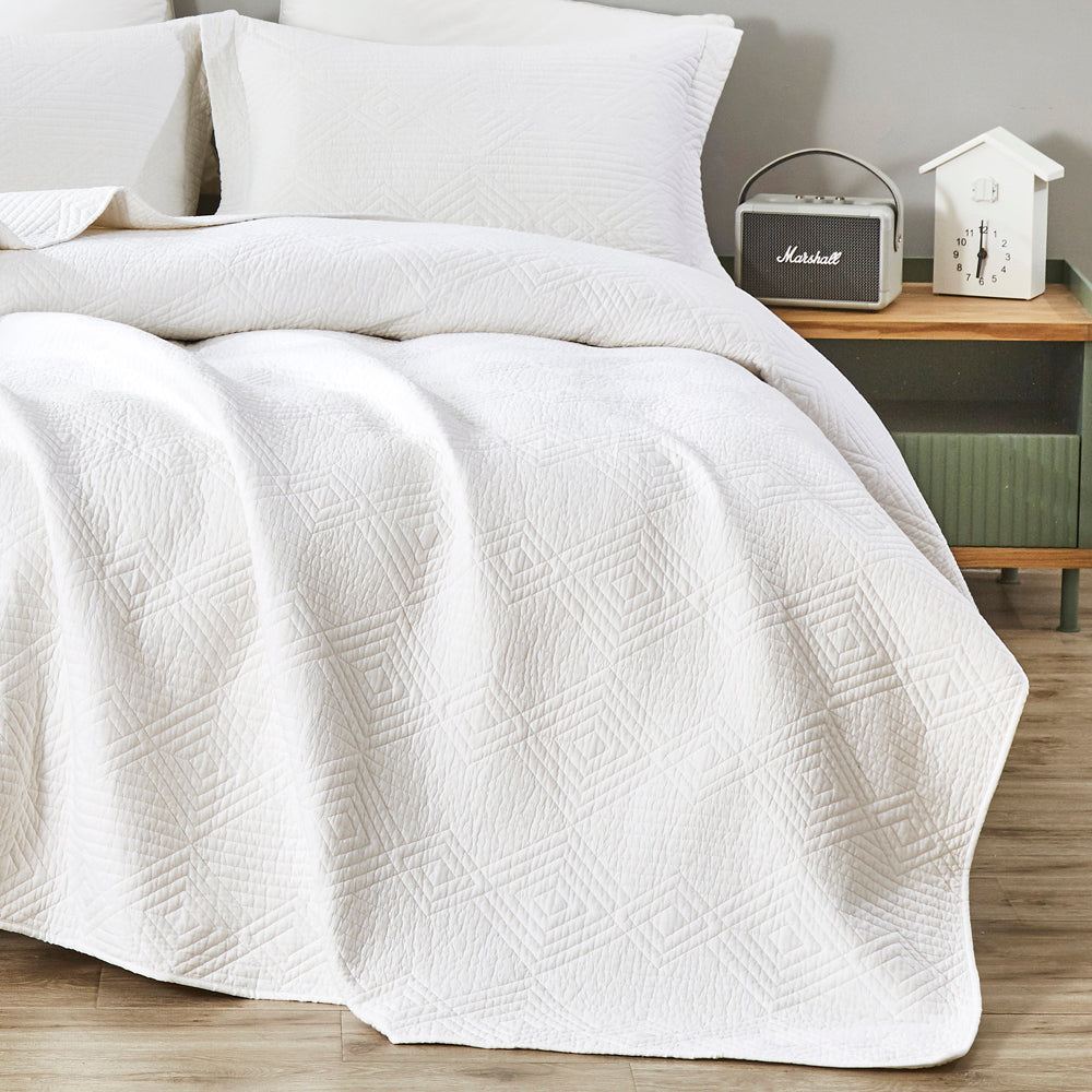 Soft 100% Cotton Diamond Pattern White Coverlet Set for Queen Bed