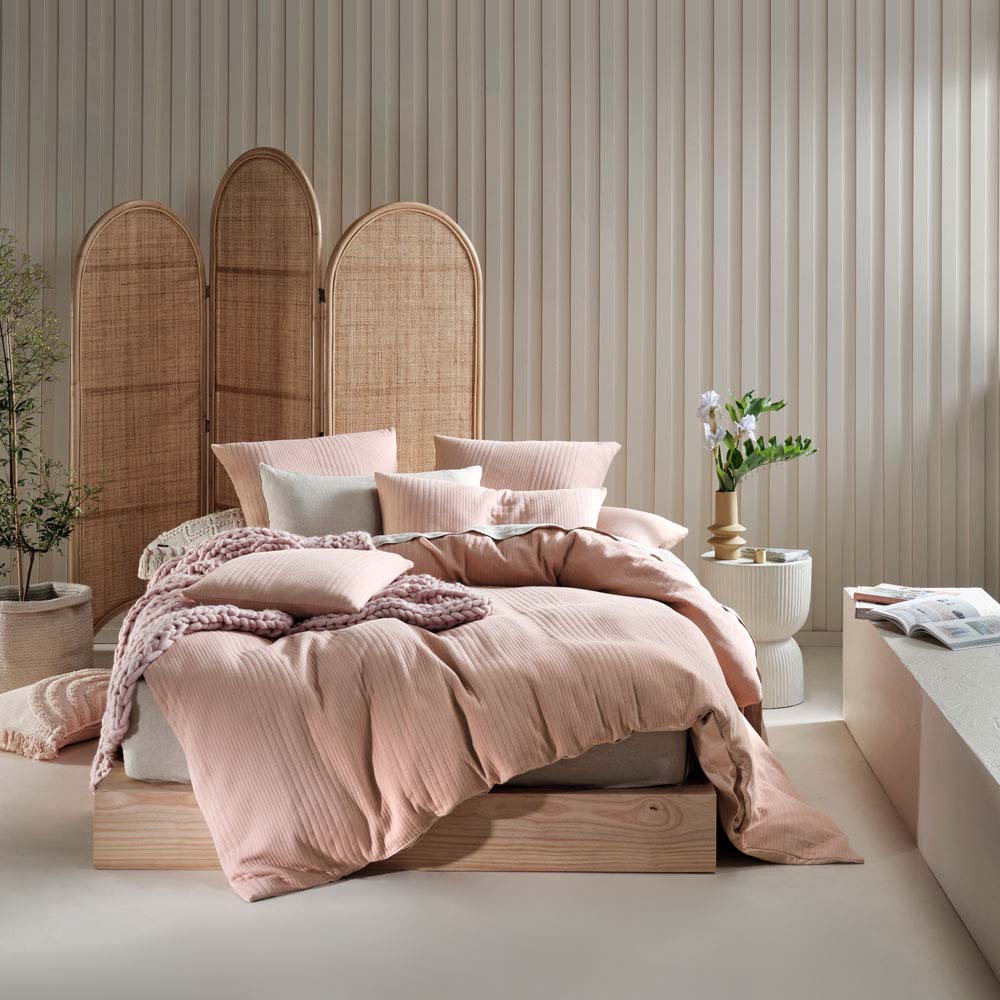 Linen House Osmond Rose Quilt Cover Set for Queen - Sized Bed, Featuring a Striped Design