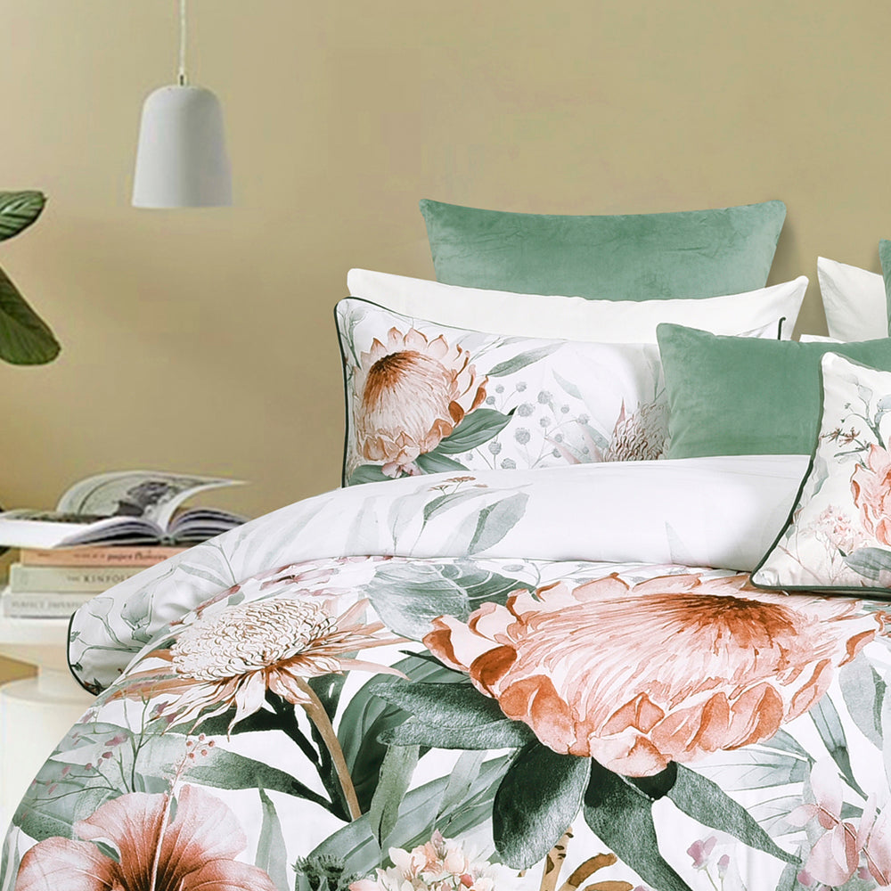 Sariya Queen-Size White Quilt Cover Set with Botanical Design