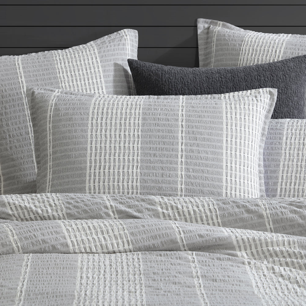 Hurley Super King Charcoal Quilt Cover Set with Graphic Stripe Design