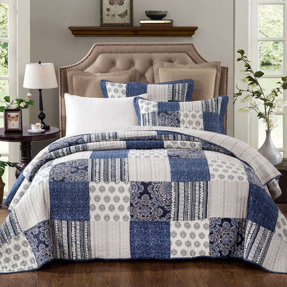 Horizon Bed Coverlet Set for Queen - Sized Beds | Elegant Floral Design