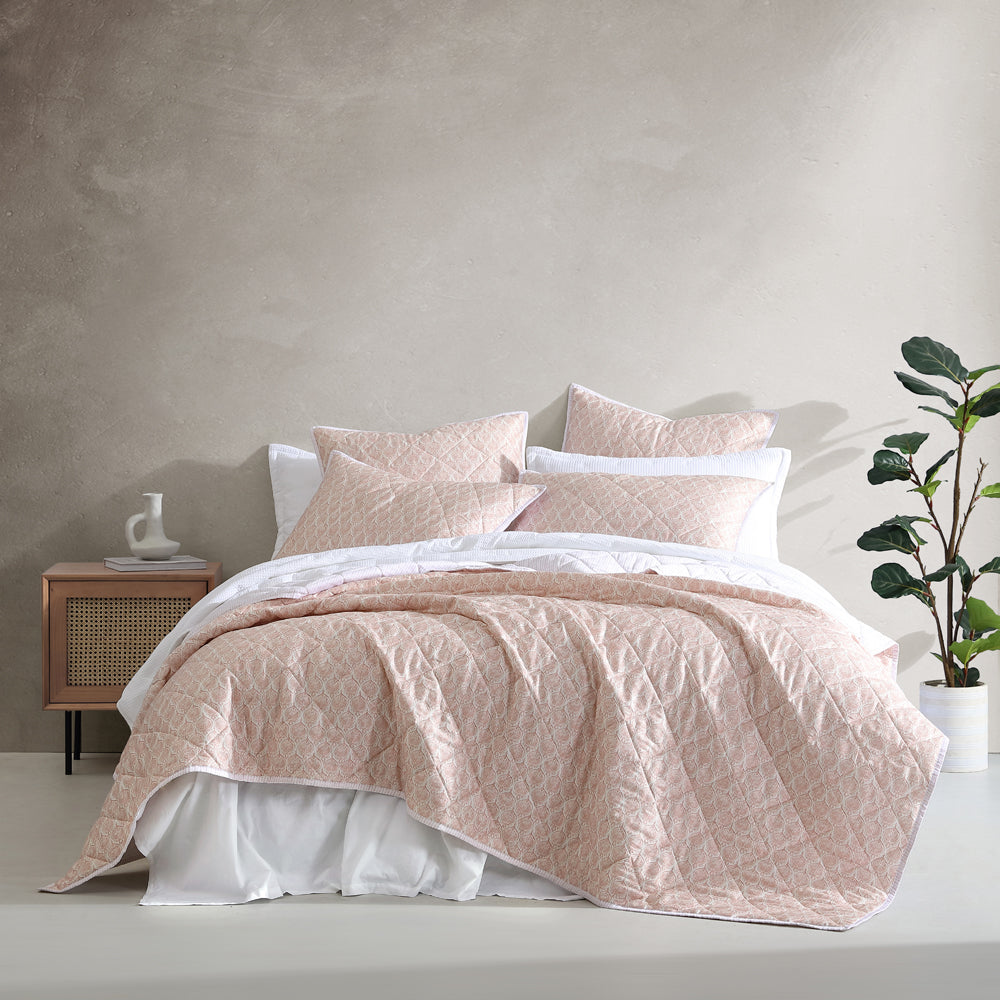 Queen/King Size Shelby Rose Bed Coverlet with Boho Elegance
