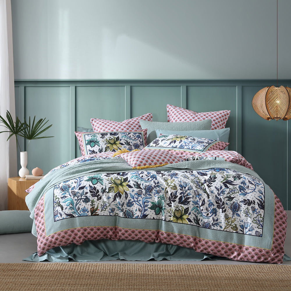Exquisite Bohemian Lumiere Quilt Cover Set for Queen-Sized Bed