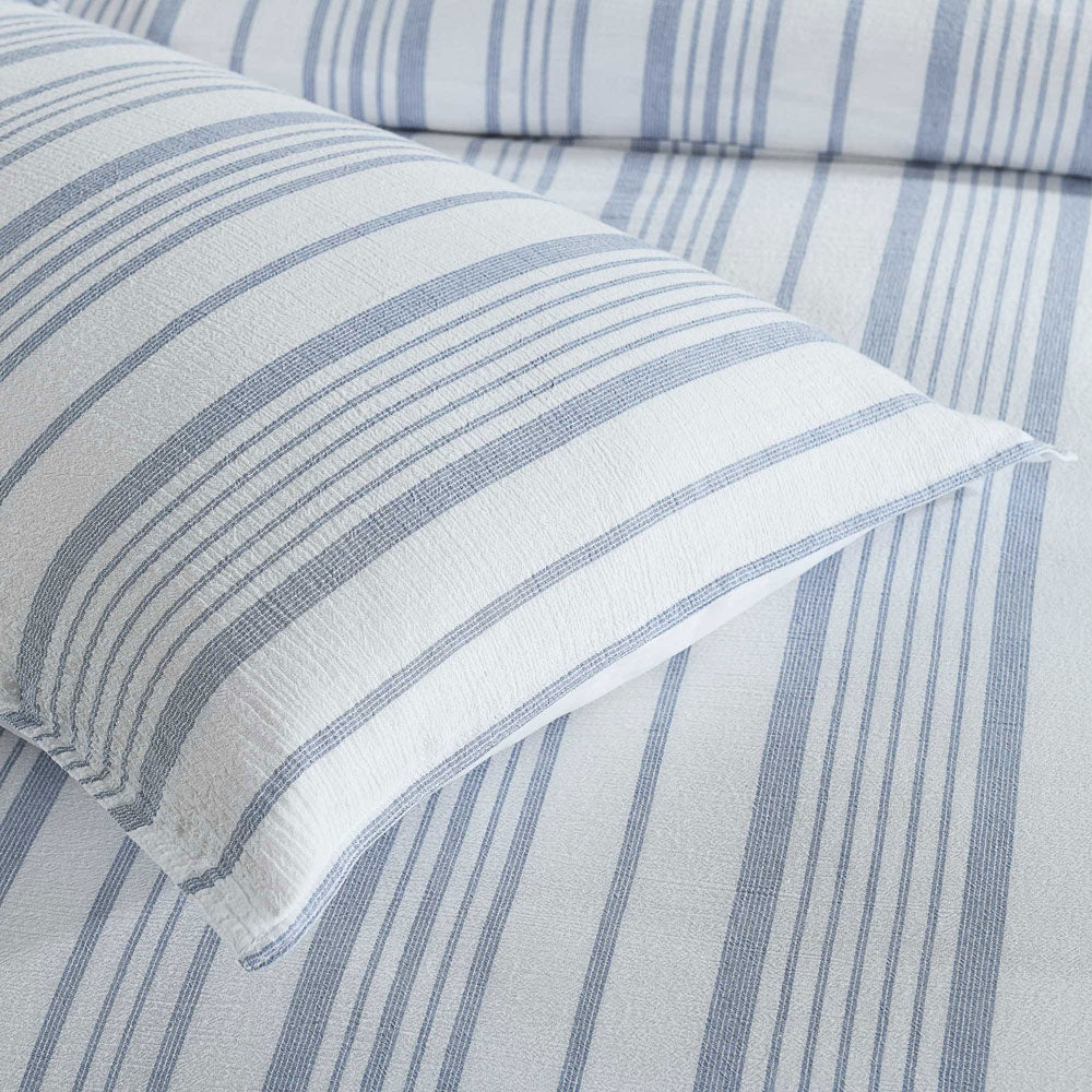 Stylish Cayman Blue Queen - Sized Quilt Cover Set for Bed