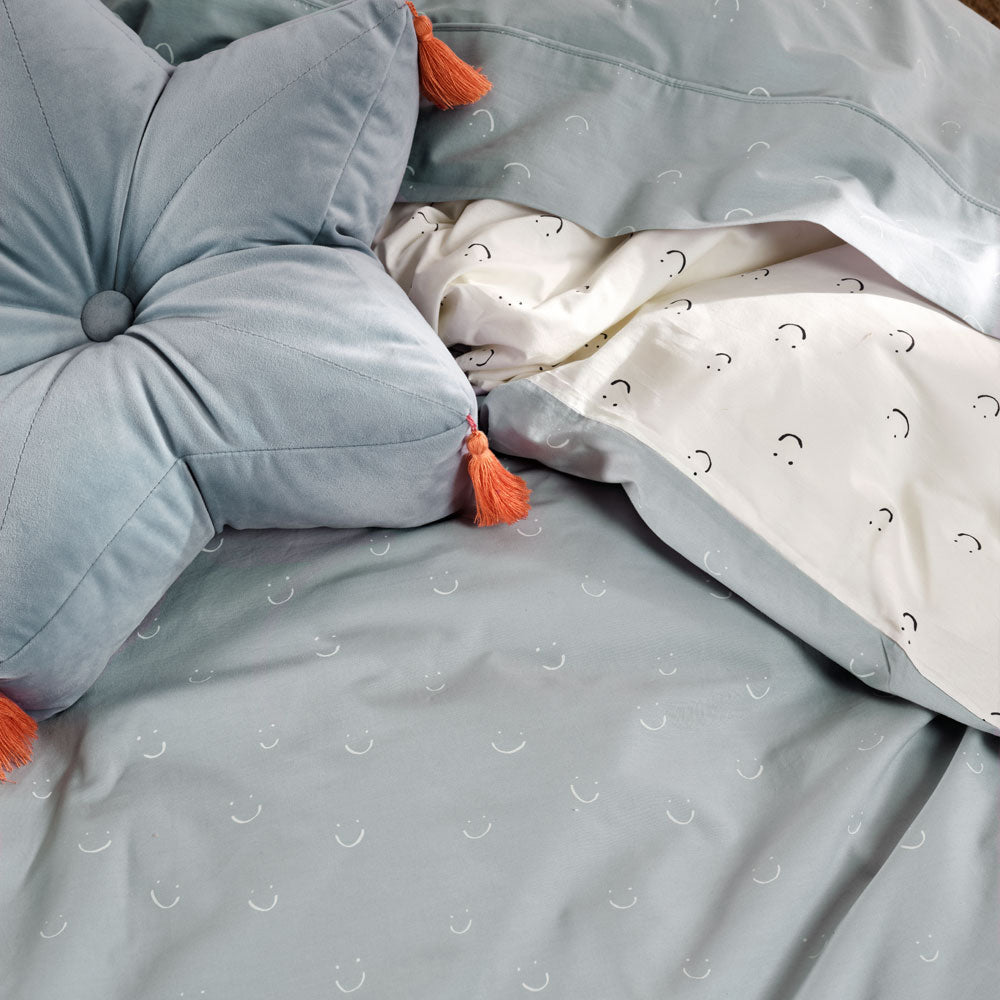 Linen House Kids All - Around Smiles Sugar/Smoke Quilt Cover Set for Queen - Sized Bed