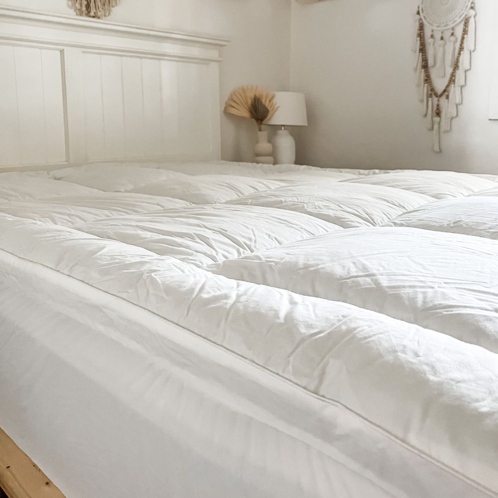 High - Quality 1000GSM Microfibre Mattress Topper for King - Size Bed