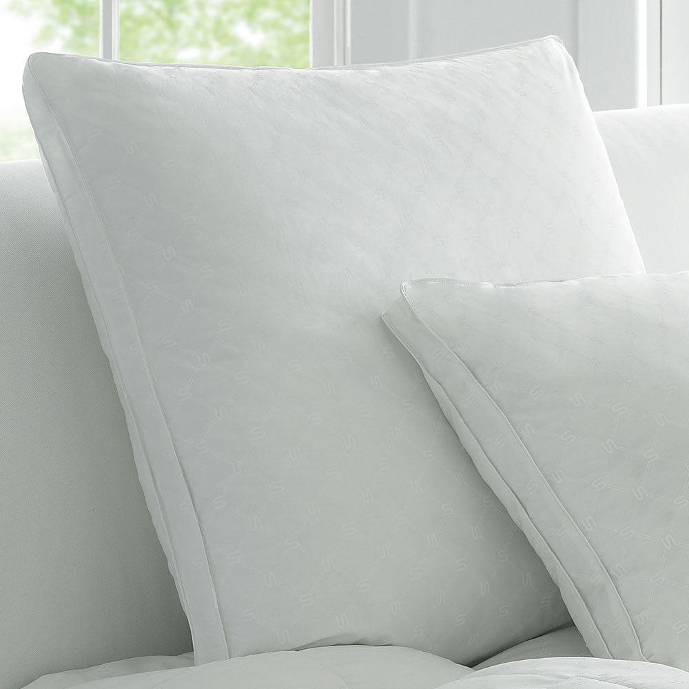 European Luxury Sheridan Deluxe Dream Pillow for Optimal Comfort