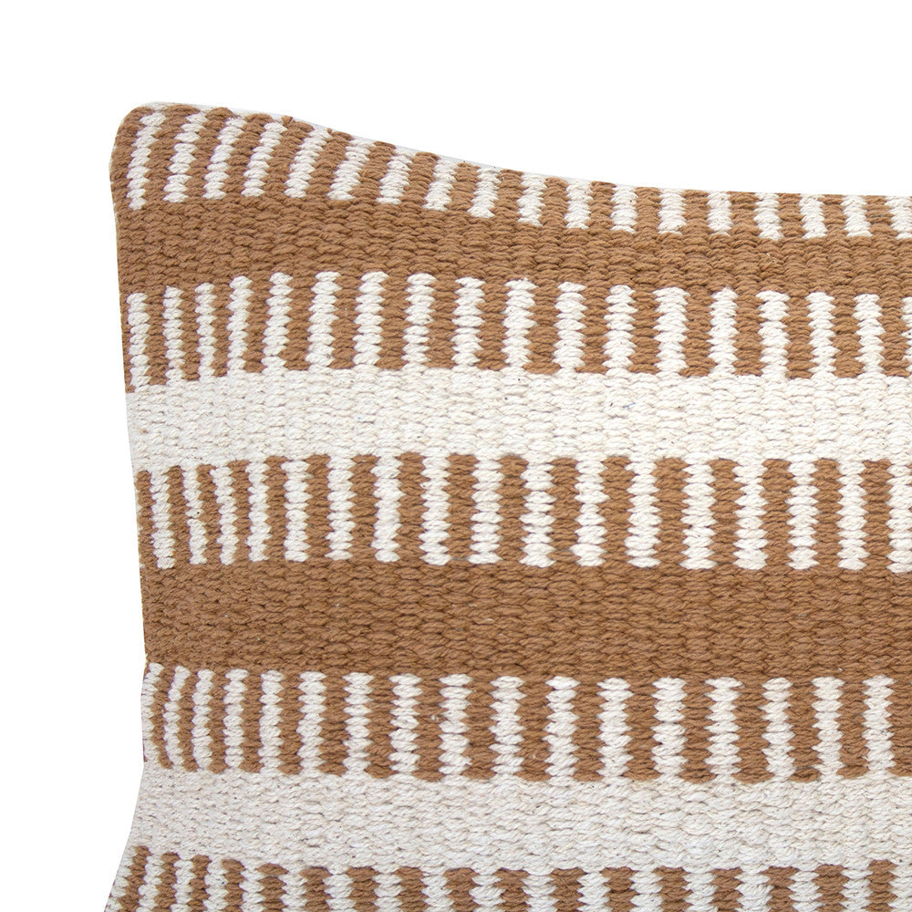 Stylish Bambury Mina Fawn Long Polyester - Filled Decorative Cushion