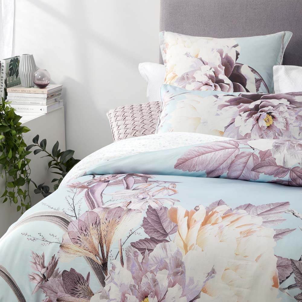 Montrose Heather Queen-Size Bed Quilt Cover Set with Beautiful Floral Design