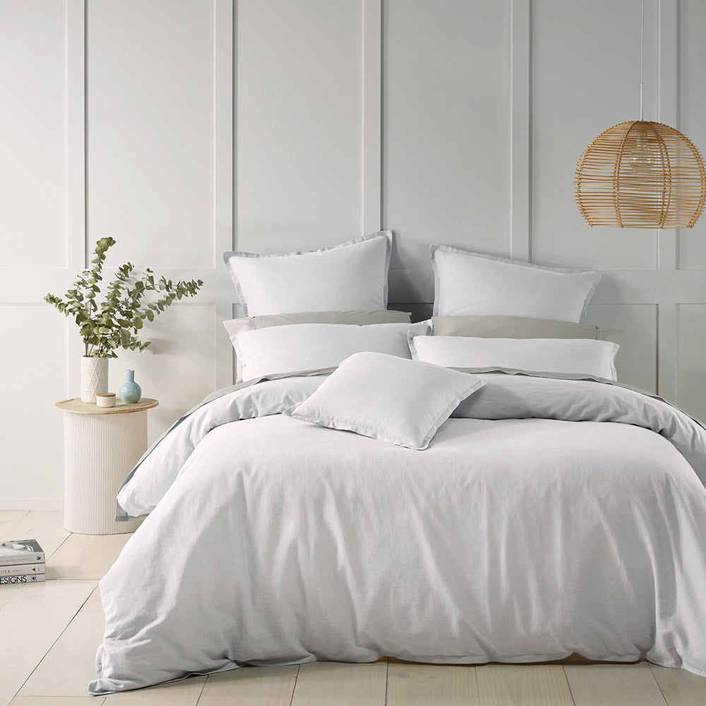 Luxurious Wellington White Super King Size Quilt Cover Set for a Vintage Bedroom Decor