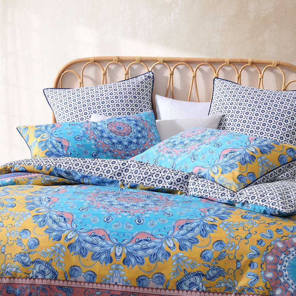 Logan and Mason Avila Blue Vibrant Queen - Size Quilt Cover Set