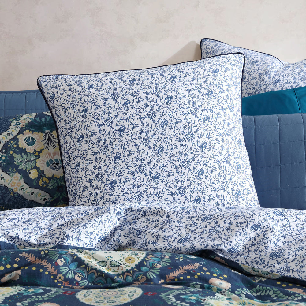 King-Size Kashmir Mid Blue Quilt Cover Set with Exquisite Patterns