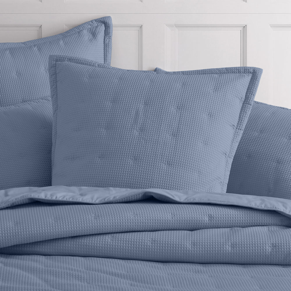 European Decorative Ascot Steel Pillow - A Stylish Platinum Logan and Mason Sham