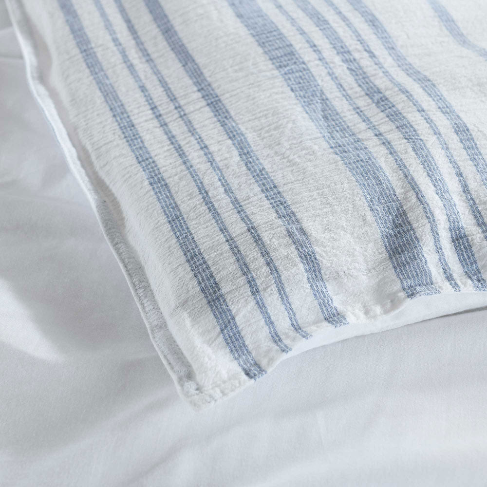 Stylish Cayman Blue Queen - Sized Quilt Cover Set for Bed