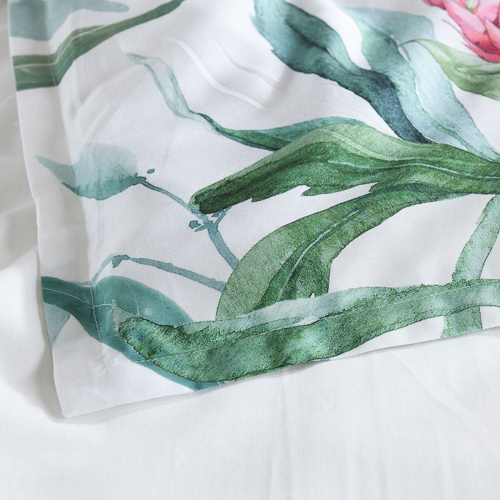 Double Bed Bianca Australiana White Quilt Cover Set with Pink Waratahs
