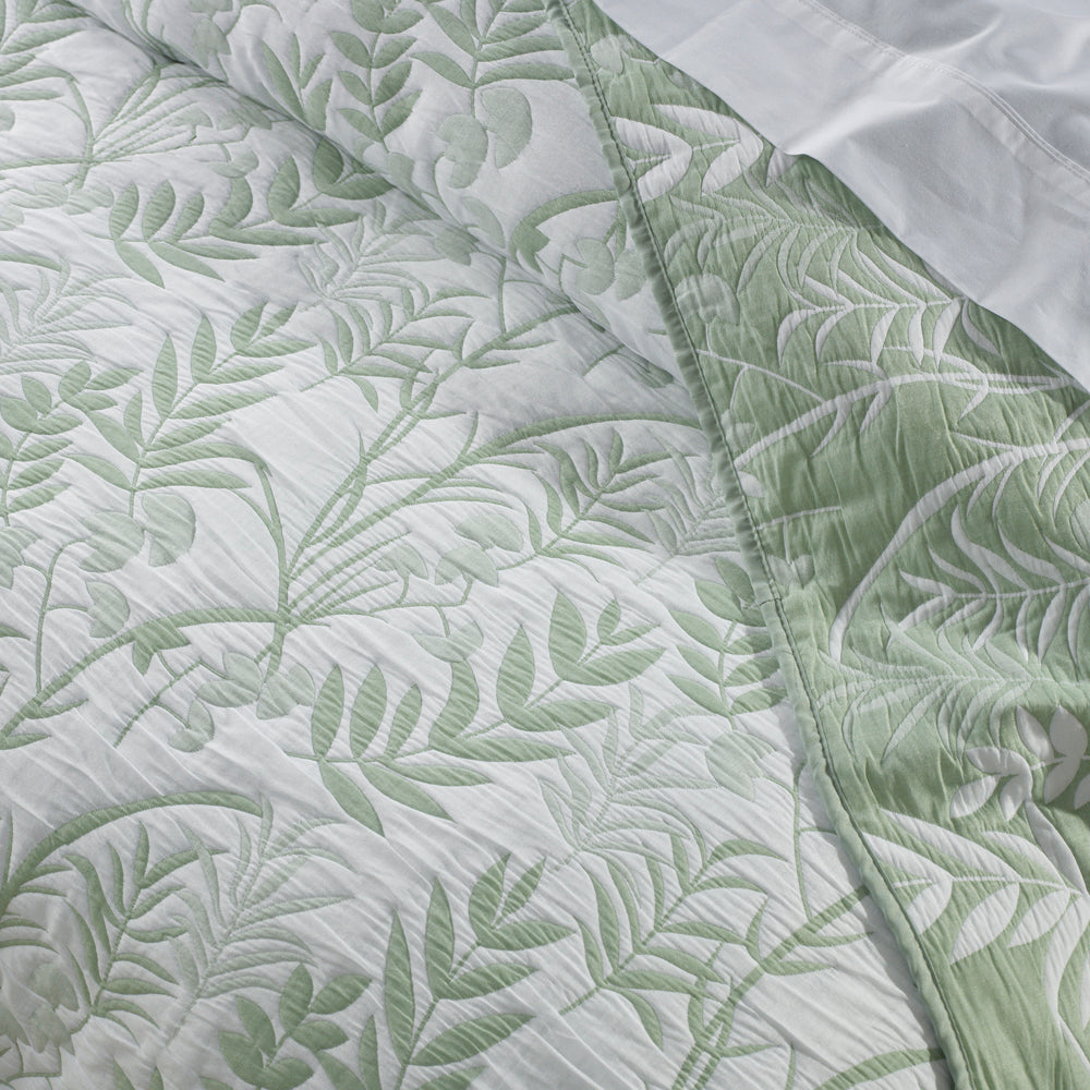 Single Bed Bianca Eden Sage Bedspread Set with Stunning Botanical Design