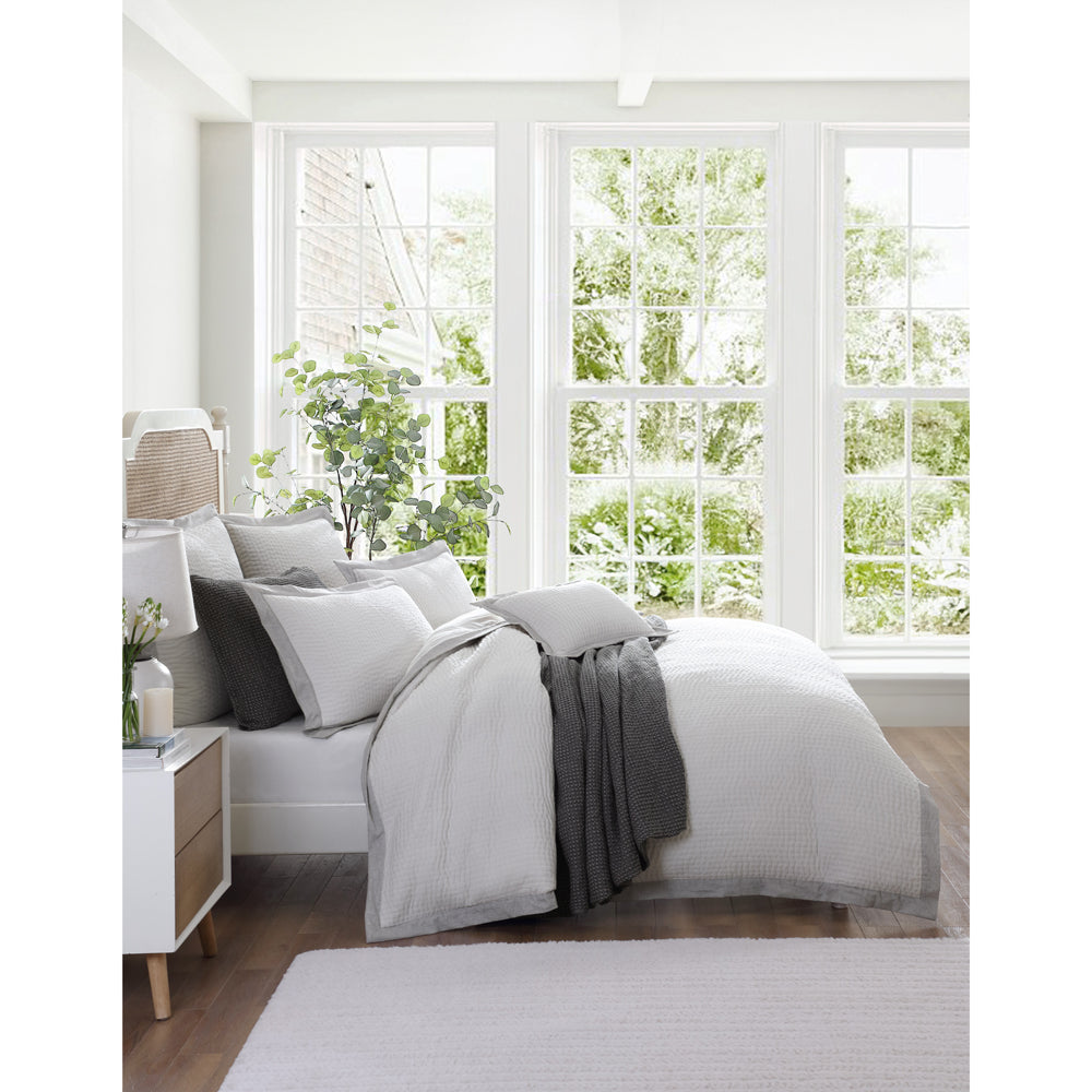Felix Queen - Sized Charcoal Quilt Cover Set for a Stylish Bedroom