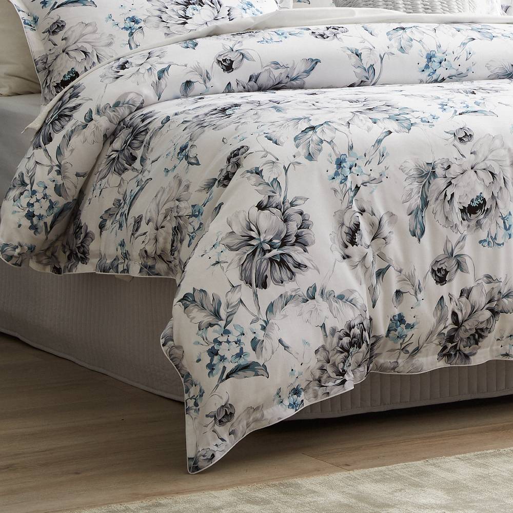 Salsbury Grey Luxury Quilt Cover Set for Queen Size Bed | Private Collection