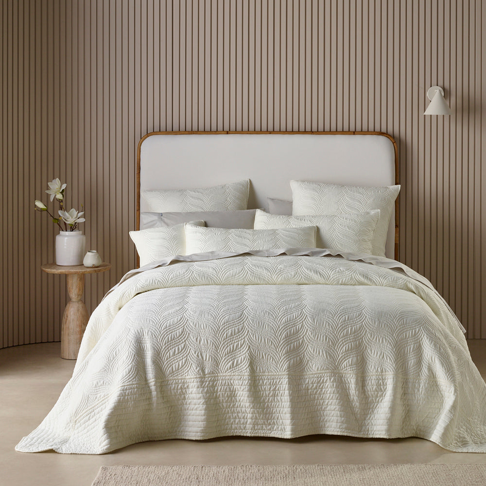 Bianca Kamala Cream Bedspread Set for Double Bed | Soft and Elegant Bedroom Decor